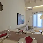Villa Meraki - Seaside Pool & Private Parking *