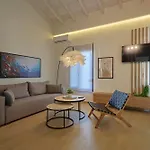 Meraki - Seaside Pool & Private Parking
