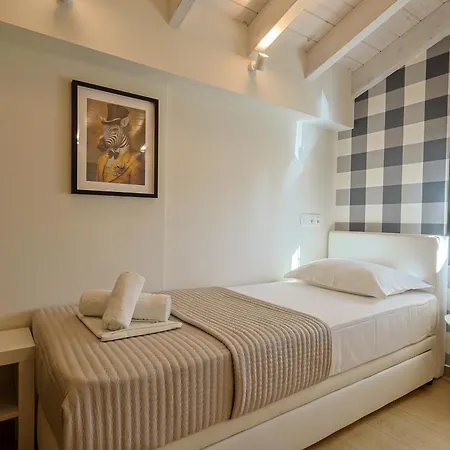 Meraki - Seaside Pool & Private Parking *