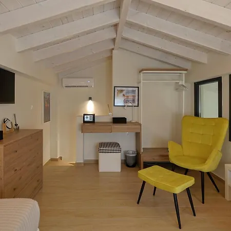 Meraki - Seaside Pool & Private Parking * Olympiakí Aktí