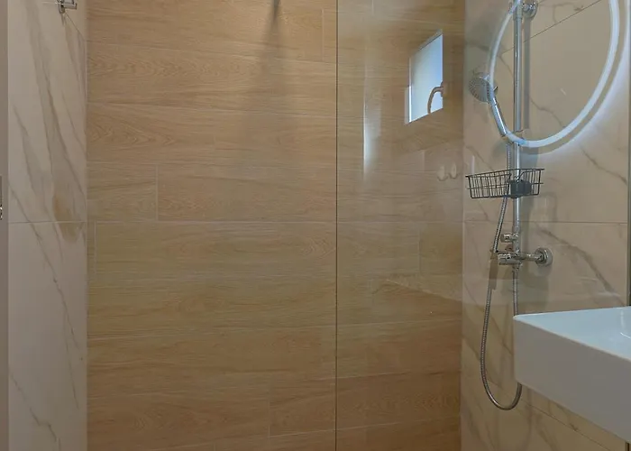 Meraki - Seaside Pool & Private Parking Villa *