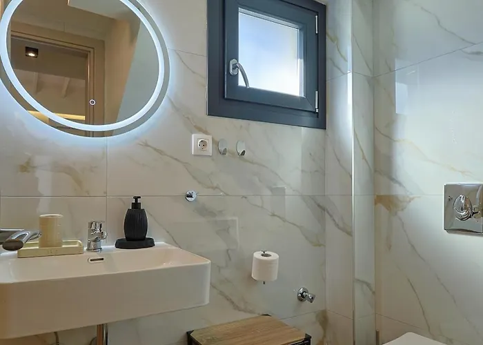 Meraki - Seaside Pool & Private Parking Вилла