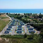 Villa Meraki - Seaside Pool & Private Parking Olympiakí Aktí