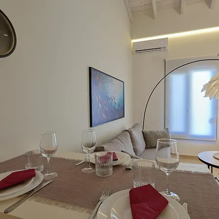 Villa Meraki - Seaside Pool & Private Parking *