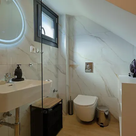 Villa Meraki - Seaside Pool & Private Parking Olympiakí Aktí