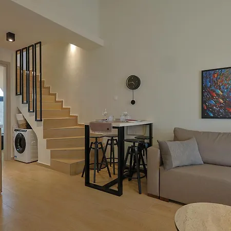 Meraki - Seaside Pool & Private Parking