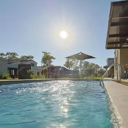 别墅 Meraki - Seaside Pool & Private Parking Olympiakí Aktí